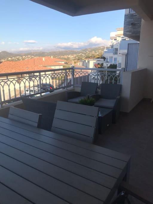 Appart Avec Terrasse Vue Sur Mer Exceptionnelle LʼÎle-Rousse 외부 사진